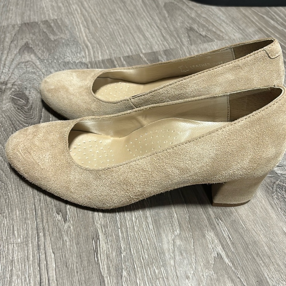 Eric Michaels Suede Shoes Abby Pumps Size 36